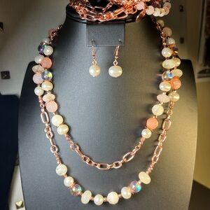 Elegant Pearl and Rose Gold Necklace Set